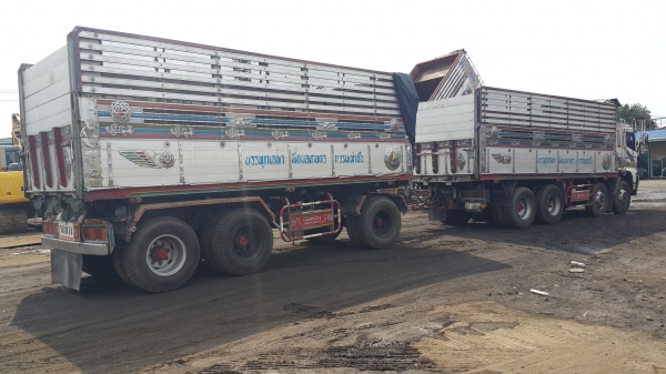 ขายลูกพ่วง 3 เพลา ปี.46 กระบะเนียมคอกเกษตรดั้ม อู่.เปิมการช่าง ราคา.470000 สนใจรีบโทรด่วน