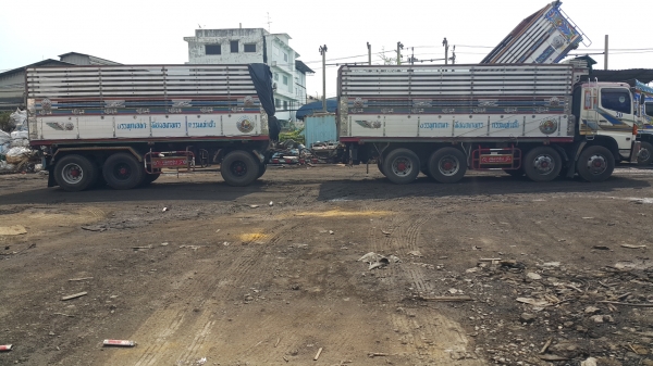 ขายลูกพ่วง 3 เพลา ปี.46 กระบะเนียมคอกเกษตรดั้ม อู่.เปิมการช่าง ราคา.470000 สนใจรีบโทรด่วน