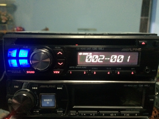Alpine CDE-100J MP3 CD ไม่มีปรีเอ้า มีภาคขายในตัว มีAUX สภาพสวยมาก มือ2 ญี่ปุ่น