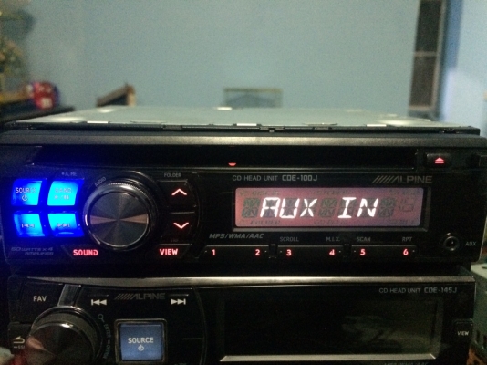 Alpine CDE-100J MP3 CD ไม่มีปรีเอ้า มีภาคขายในตัว มีAUX สภาพสวยมาก มือ2 ญี่ปุ่น