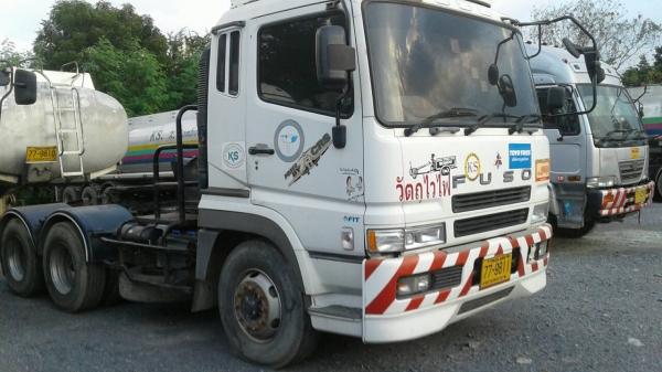 ขายด่วนรถหลงยู่โรทีหัวลากเครือง380แรงปี52รถสวยยางเรเดียล