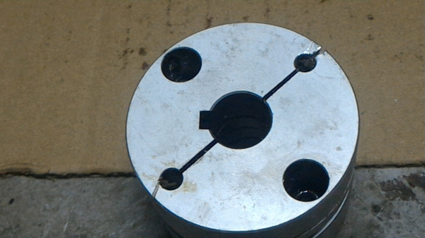 จอว์ คัปปลิ้ง ใช้ได้กับงานทั่วไป รองรับการเยื้องศูนย์ปรกติและลดความรุนแรงของ shock loads ทนทานต่อน้ำมันและสิ่งสกปรก