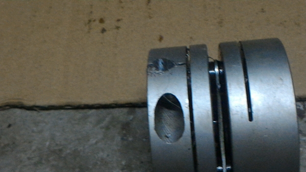 จอว์ คัปปลิ้ง ใช้ได้กับงานทั่วไป รองรับการเยื้องศูนย์ปรกติและลดความรุนแรงของ shock loads ทนทานต่อน้ำมันและสิ่งสกปรก