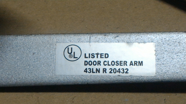 โช๊คประตูบานสวิง LISTED DOOR CLOSER ARM นำไปติดเพื่อให้ประตูปิดอัตโนมัติหลังจากเปิด