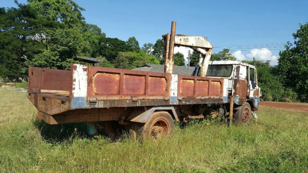 ขาย 6 ล้อ HINO KL340 ติด HIAB 2.5 ตัน ขายตามสภาพไม่มีทะเบียน รถใช้งานได้ปกติ ขาย 6 ล้อ HINO KL340 ติด HIAB 2.5 ตัน ขายตามสภาพไม่มีทะเบียน รถใช้งานได้ปกติ