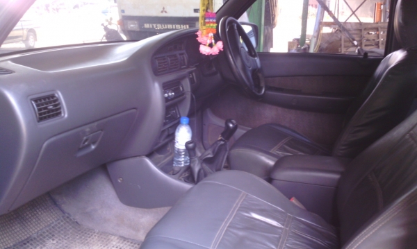 FORD โฟวิล 2500 ปี 42