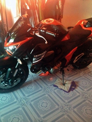 เหลือ 319,000บาท Kawasaki Z800 ปี2014 สีส้ม-ดำ รถบ้าน วิ่งน้อย เลขไมล์ 3840 ทะเบียนไม่ขาดต่อ (เปลี่ยนทะเบียนเป็นป้ายกรุงเทพฯ) ราคา 325,000บาท  ติดต่อโทร : 083-7545-417  ID Line : guojeng_por