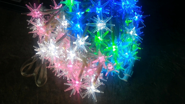 ชุดหลอดไฟประดับเทศกาลแบบ LED มีปลอกเป็นรูปดอก ไฟเปลี่้ยนสีและรูปแบบได้