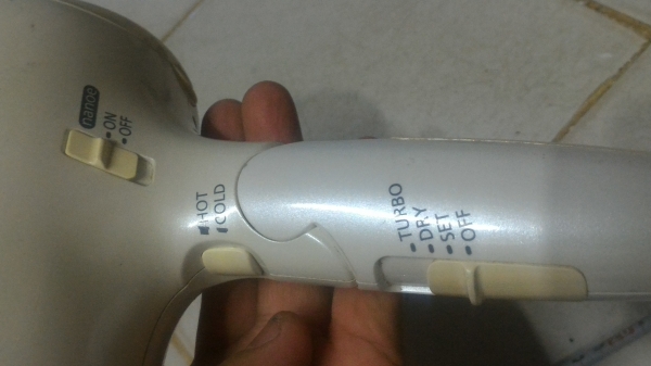 ไดร์เป่าผม Panasonic มีระบบ nanoe ช่วยป้องกันผมเสียเนื่องจากการเป่า