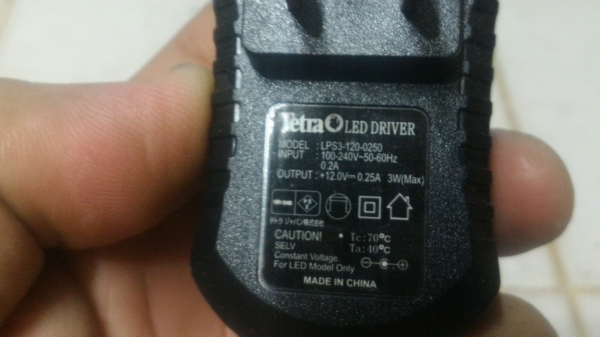 โคมไฟหลอด LED  ยึดขอบโต็ะขนาดกลางมีระดับความสว่างให้เลือกสองระดับ