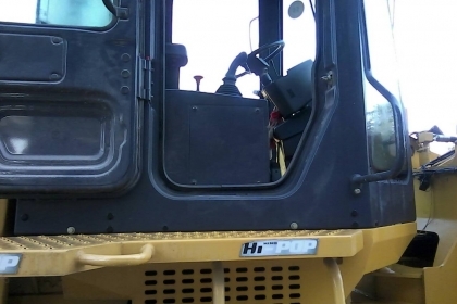 ขายรถตักล้อยาง สภาพดี