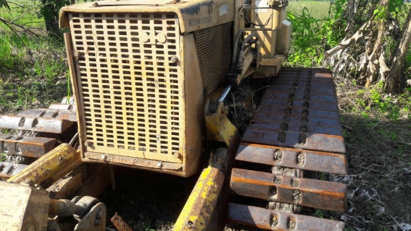 ขายรถแทรคเตอร์ KOMATSU D20P-5 ใบมีดสไลได้ 8 ทิศทาง ตีนเป็ด ราคา 170000