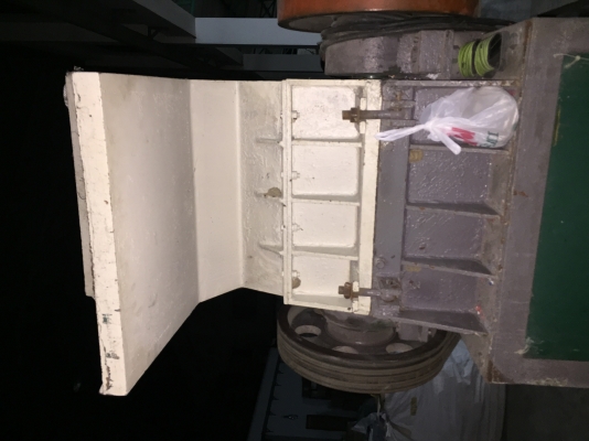 ขายเครื่องบดพลาสติก15แรงฟันตรงของๆไทยปาก24นิ้วครับ