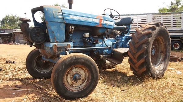 / รถไถFORD 5000 (77) T5 เพลาเดียว ตัวเปล่า เดิมบาง ไม่มีเล่ม **ขาย FORD 77 (5000) T5 เสื้อเรียบ รถไถ1เพลา ตัวเปล่า สภาพเดิมบาง พร้อมใช้งาน ราคาถูก TRACTOR FORD 5000 (77) T5 เสื้อเรียบ ปั้มแบน ไอดีเหลี่ยม เครื่อง/ปั้มเดิม/เกียร์/ท้าย เด