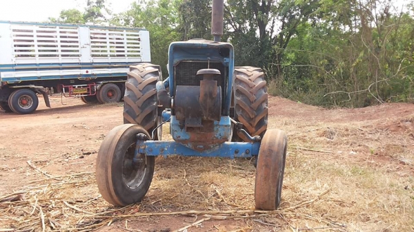 / รถไถFORD 5000 (77) T5 เพลาเดียว ตัวเปล่า เดิมบาง ไม่มีเล่ม **ขาย FORD 77 (5000) T5 เสื้อเรียบ รถไถ1เพลา ตัวเปล่า สภาพเดิมบาง พร้อมใช้งาน ราคาถูก TRACTOR FORD 5000 (77) T5 เสื้อเรียบ ปั้มแบน ไอดีเหลี่ยม เครื่อง/ปั้มเดิม/เกียร์/ท้าย เด