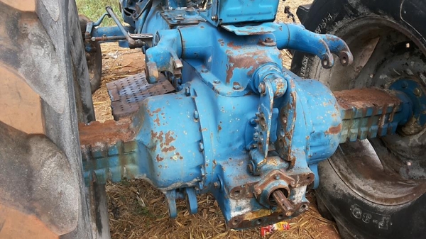 / รถไถFORD 5000 (77) T5 เพลาเดียว ตัวเปล่า เดิมบาง ไม่มีเล่ม **ขาย FORD 77 (5000) T5 เสื้อเรียบ รถไถ1เพลา ตัวเปล่า สภาพเดิมบาง พร้อมใช้งาน ราคาถูก TRACTOR FORD 5000 (77) T5 เสื้อเรียบ ปั้มแบน ไอดีเหลี่ยม เครื่อง/ปั้มเดิม/เกียร์/ท้าย เด