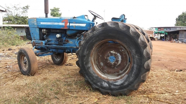 / รถไถFORD 5000 (77) T5 เพลาเดียว ตัวเปล่า เดิมบาง ไม่มีเล่ม **ขาย FORD 77 (5000) T5 เสื้อเรียบ รถไถ1เพลา ตัวเปล่า สภาพเดิมบาง พร้อมใช้งาน ราคาถูก TRACTOR FORD 5000 (77) T5 เสื้อเรียบ ปั้มแบน ไอดีเหลี่ยม เครื่อง/ปั้มเดิม/เกียร์/ท้าย เด