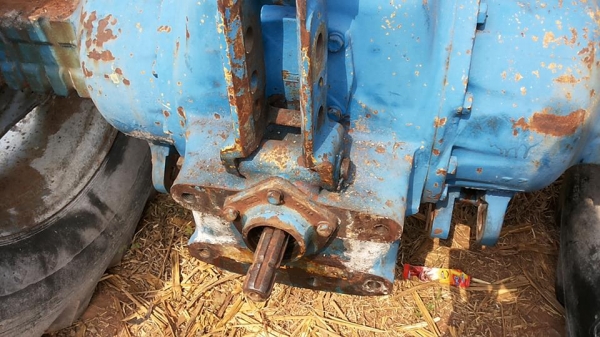 / รถไถFORD 5000 (77) T5 เพลาเดียว ตัวเปล่า เดิมบาง ไม่มีเล่ม **ขาย FORD 77 (5000) T5 เสื้อเรียบ รถไถ1เพลา ตัวเปล่า สภาพเดิมบาง พร้อมใช้งาน ราคาถูก TRACTOR FORD 5000 (77) T5 เสื้อเรียบ ปั้มแบน ไอดีเหลี่ยม เครื่อง/ปั้มเดิม/เกียร์/ท้าย เด