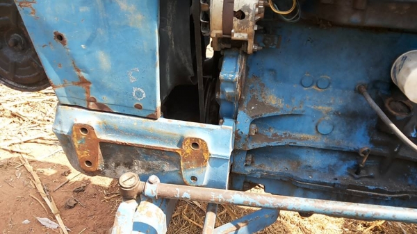 / รถไถFORD 5000 (77) T5 เพลาเดียว ตัวเปล่า เดิมบาง ไม่มีเล่ม **ขาย FORD 77 (5000) T5 เสื้อเรียบ รถไถ1เพลา ตัวเปล่า สภาพเดิมบาง พร้อมใช้งาน ราคาถูก TRACTOR FORD 5000 (77) T5 เสื้อเรียบ ปั้มแบน ไอดีเหลี่ยม เครื่อง/ปั้มเดิม/เกียร์/ท้าย เด