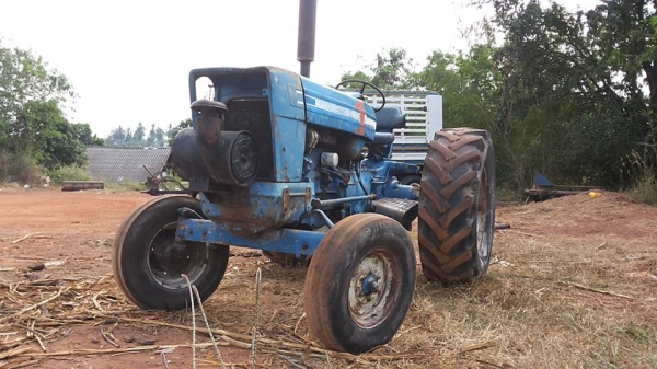 / รถไถFORD 5000 (77) T5 เพลาเดียว ตัวเปล่า เดิมบาง ไม่มีเล่ม **ขาย FORD 77 (5000) T5 เสื้อเรียบ รถไถ1เพลา ตัวเปล่า สภาพเดิมบาง พร้อมใช้งาน ราคาถูก TRACTOR FORD 5000 (77) T5 เสื้อเรียบ ปั้มแบน ไอดีเหลี่ยม เครื่อง/ปั้มเดิม/เกียร์/ท้าย เด