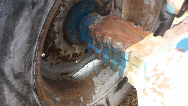 / รถไถFORD 5000 (77) T5 เพลาเดียว ตัวเปล่า เดิมบาง ไม่มีเล่ม **ขาย FORD 77 (5000) T5 เสื้อเรียบ รถไถ1เพลา ตัวเปล่า สภาพเดิมบาง พร้อมใช้งาน ราคาถูก TRACTOR FORD 5000 (77) T5 เสื้อเรียบ ปั้มแบน ไอดีเหลี่ยม เครื่อง/ปั้มเดิม/เกียร์/ท้าย เด