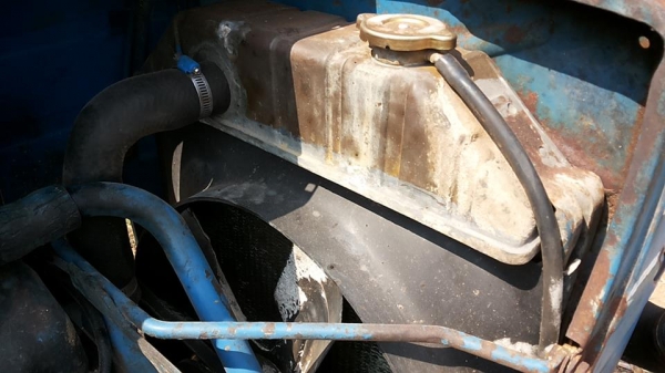 / รถไถFORD 5000 (77) T5 เพลาเดียว ตัวเปล่า เดิมบาง ไม่มีเล่ม **ขาย FORD 77 (5000) T5 เสื้อเรียบ รถไถ1เพลา ตัวเปล่า สภาพเดิมบาง พร้อมใช้งาน ราคาถูก TRACTOR FORD 5000 (77) T5 เสื้อเรียบ ปั้มแบน ไอดีเหลี่ยม เครื่อง/ปั้มเดิม/เกียร์/ท้าย เด