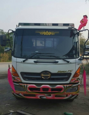 หกล้อ ฮีโน่ FC 4J 145ปี46 ยาว 5.50 ม สภาพดีสวยกริ๊ป ทะเบียนพร้อมโอน ราคา 680,000บ ต่อรอง
