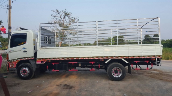 หกล้อ ฮีโน่ FC 4J 145ปี46 ยาว 5.50 ม สภาพดีสวยกริ๊ป ทะเบียนพร้อมโอน ราคา 680,000บ ต่อรอง