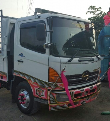 หกล้อ ฮีโน่ FC 4J 145ปี46 ยาว 5.50 ม สภาพดีสวยกริ๊ป ทะเบียนพร้อมโอน ราคา 680,000บ ต่อรอง