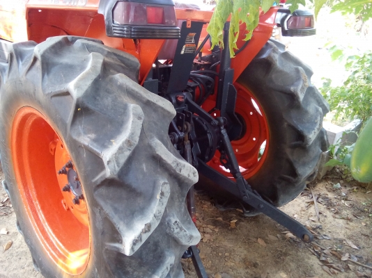 รถไถคูโบต้า 45 แรงม้า พร้อมดันหน้า ใช้งานเพียง 1700 ชม.เล่มทะเบียนพร้อม เจ้าของขายเองครับ ราคาสุดคุ้ม สุดประหยัด มีที่นี่ที่เดียว รถไถคูโบต้า 45 แรงม้า พร้อมดันหน้า ใช้งานเพียง 1700 ชม.เล่มทะเบียนพร้อม เจ้าของขายเองครับ ราคาสุดคุ้ม สุดประหยัด มีที่นี่ที่เดียว