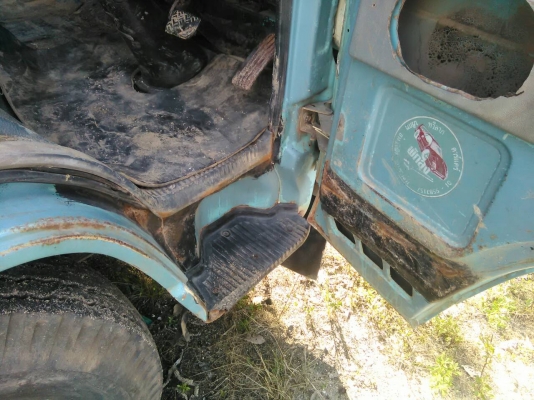 ขายรถบรรทุก 6 ล้อดัมพ์ ISUZU NKR 88 แรงม้า ราคา 250000