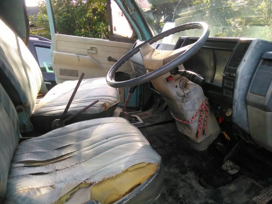 ขายรถบรรทุก 6 ล้อดัมพ์ ISUZU NKR 88 แรงม้า ราคา 250000