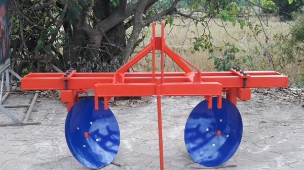 ขายผานยกร่องใส่รถไถคูโบต้ารุ่นMใบ24,26นิ้วยาว2.0เมตร