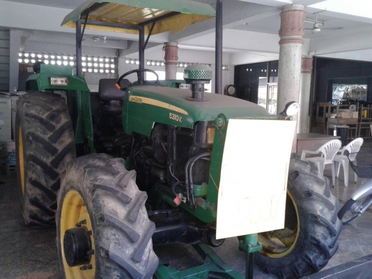 ขายด่วนรถไถ JOHN DEERE สองเพลา สภาพพร้อมใช้งาน เครื่องปี้มแรงดี อุปกรณ์2ชิ้น ผานหก ดันหน้า เอกสารเล่มทะเบียน