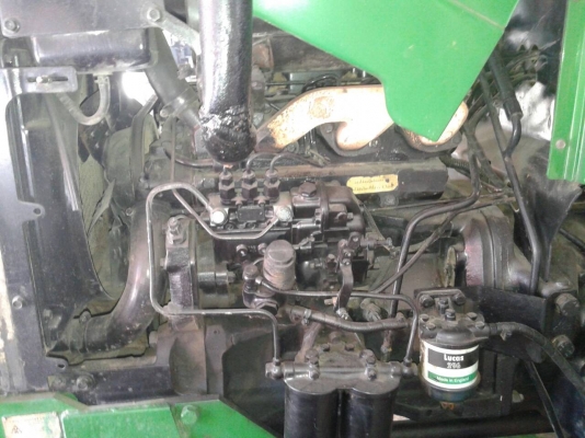 ขายด่วนรถไถ JOHN DEERE สองเพลา สภาพพร้อมใช้งาน เครื่องปี้มแรงดี อุปกรณ์2ชิ้น ผานหก ดันหน้า เอกสารเล่มทะเบียน