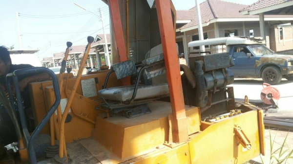 ขายรถแบคโฮ KUBOTA KH30 ตัวเดินแบบรุ่น 1 แบบรถเกี่ยวข้าวเดินดีไม่มีพัง ราคา 150000