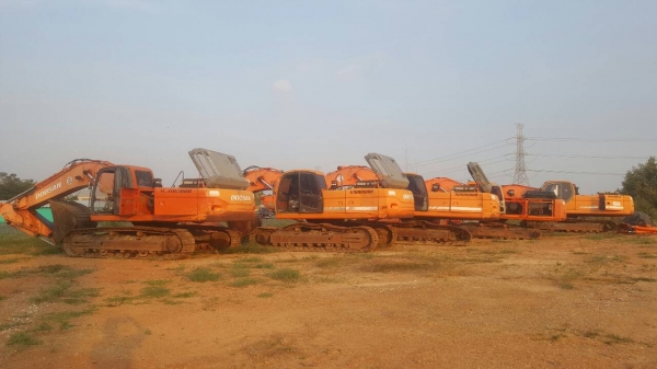 ขายรถแบคโฮ DOOSAN 340 LC เอกสารอินวอย มี 4 คัน ราคาคันละ 2500000