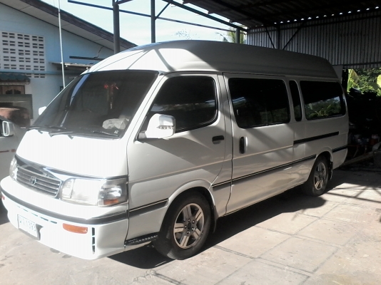 รถตู้หัวจรวด เครื่องดีเซล