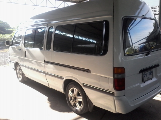 รถตู้หัวจรวด เครื่องดีเซล