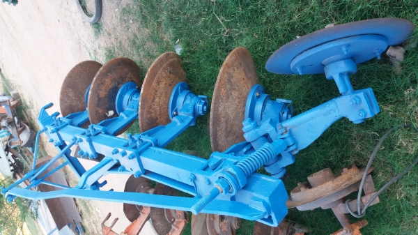 หาง4ใส่รถไถฟอร์ดลดราคา22000บาท