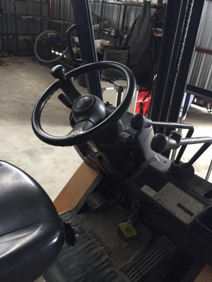 ขายโฟคลิฟต์ toyota รุ่น7 1.5ตัน 220,000