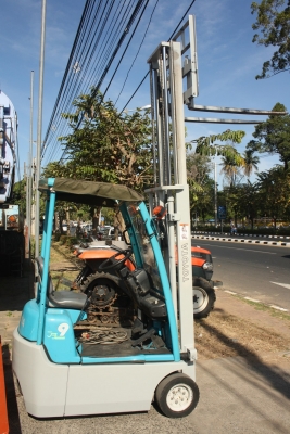 โฟล์คลิฟ ไฟฟ้า 900 KG  ยกสูง 3 เมตร