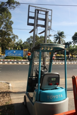 โฟล์คลิฟ ไฟฟ้า 900 KG  ยกสูง 3 เมตร