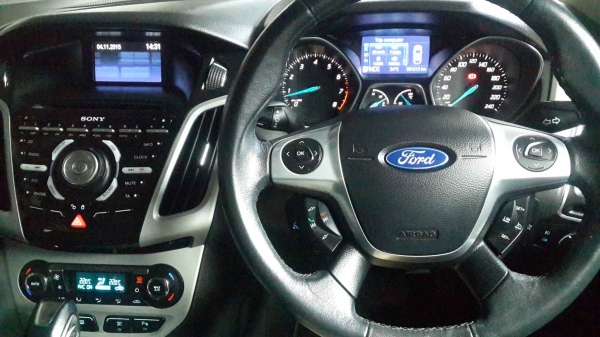 Ford Focus เครื่อง 2.0 ปี 12 ตัวท็อปสุด พร้อมใช้ รถไม่มีปัญหาใดๆทั้งสิ้น (เจ้าของร้อนเงินครับ) Ford Focus เครื่อง 2.0 ปี 12 ตัวท็อปสุด พร้อมใช้ รถไม่มีปัญหาใดๆทั้งสิ้น (เจ้าของร้อนเงินครับ)