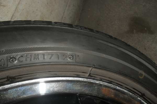 ล้อแม็ก17นิ้ว5รู100/114 พร้อมยาง สวยๆ 4 ล้อ ราคา 6900 บาท