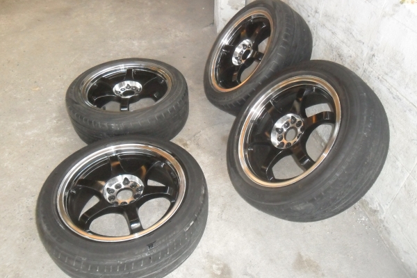 ล้อแม็ก17นิ้ว5รู100/114 พร้อมยาง สวยๆ 4 ล้อ ราคา 6900 บาท
