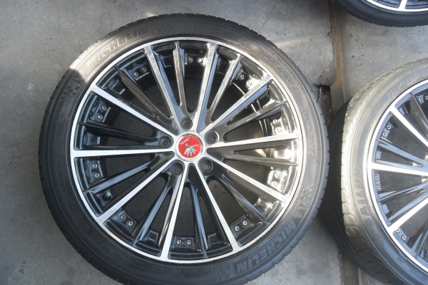 ล้อแม็ก18นิ้ว5รู114 พร้อมยาง สวยๆ 4 ล้อ ราคา 7900 บาท