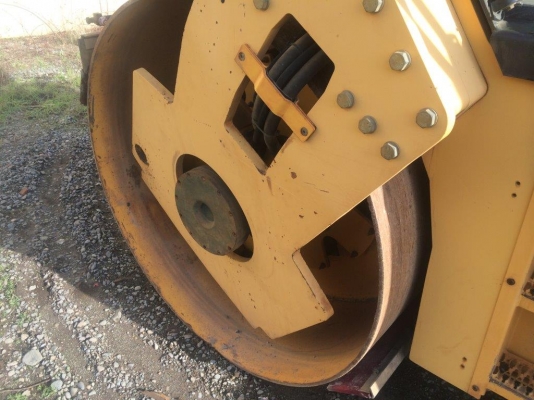 สั่นสะเทือนหน้าหลังเหล็ก12ตัน DYNAPAC CC522 จากUSA กำลังถึงไทยเร็วๆนี้ครับ