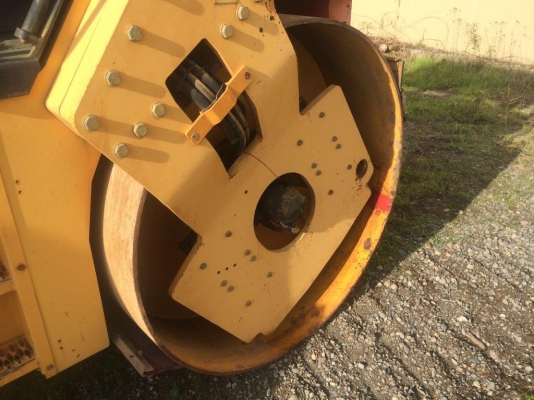 สั่นสะเทือนหน้าหลังเหล็ก12ตัน DYNAPAC CC522 จากUSA กำลังถึงไทยเร็วๆนี้ครับ