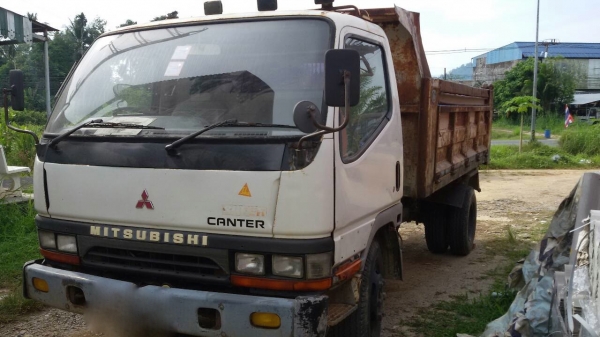รถมิตซู 6 ล้อดั้ม 130 แรงม้า. ปี 45.   สนใจติดต่อ  081 - 6079515